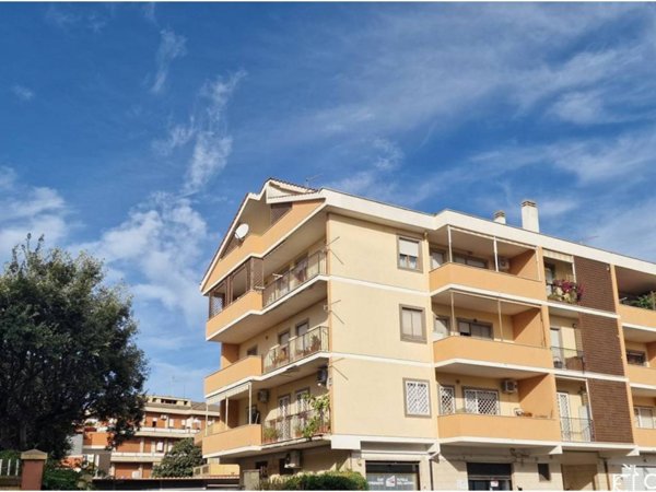 appartamento in vendita a Fiumicino in zona Isola Sacra