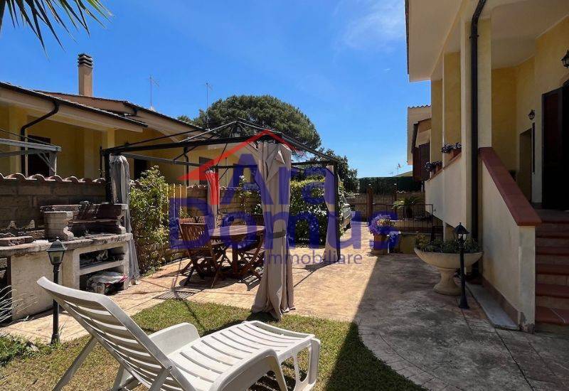 casa indipendente in vendita a Fiumicino in zona Aranova