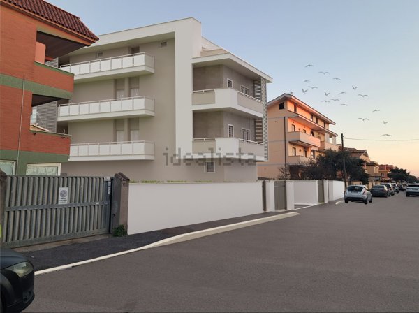 appartamento in vendita a Fiumicino in zona Isola Sacra