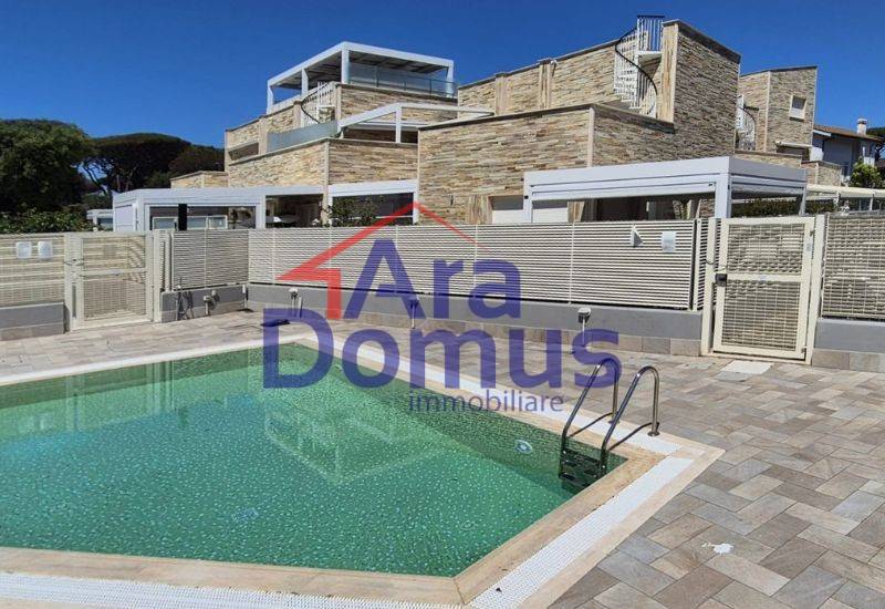 appartamento in vendita a Fiumicino in zona Fregene
