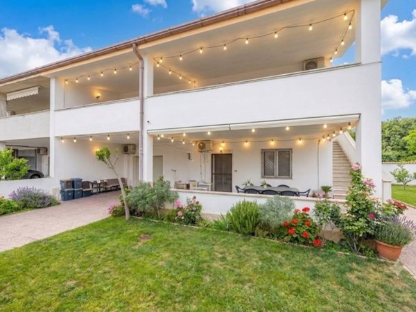 casa indipendente in vendita a Fiumicino in zona Isola Sacra