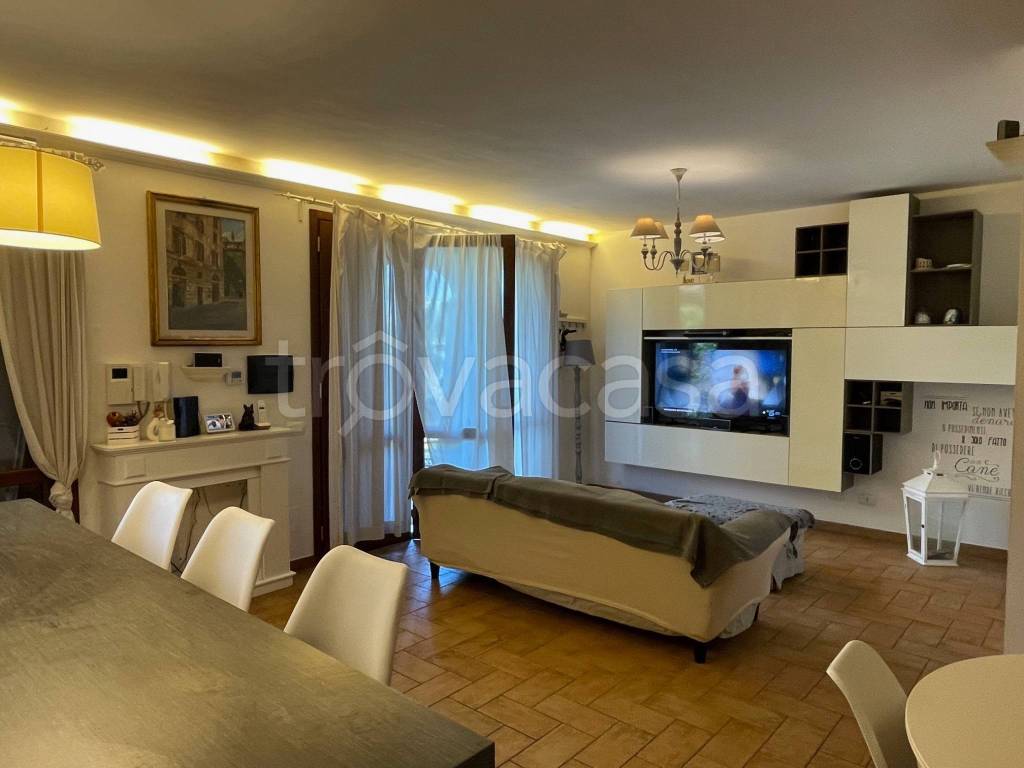 casa indipendente in vendita a Fiumicino in zona Aranova