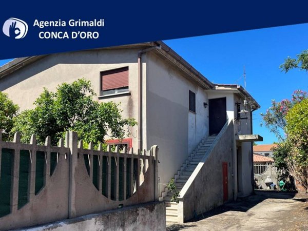 casa indipendente in vendita a Fiumicino in zona Isola Sacra
