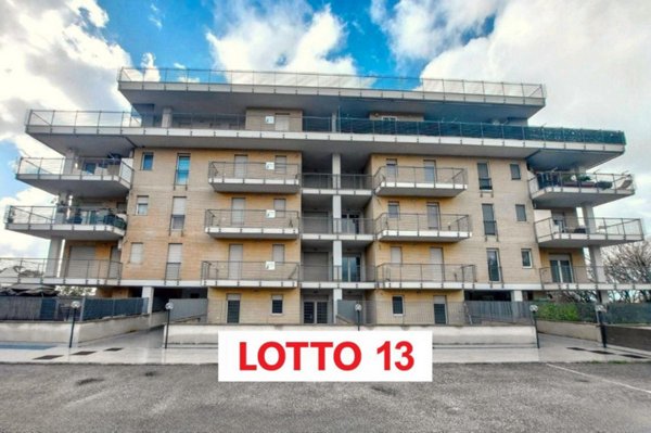 appartamento in vendita a Fiumicino in zona Torrimpietra