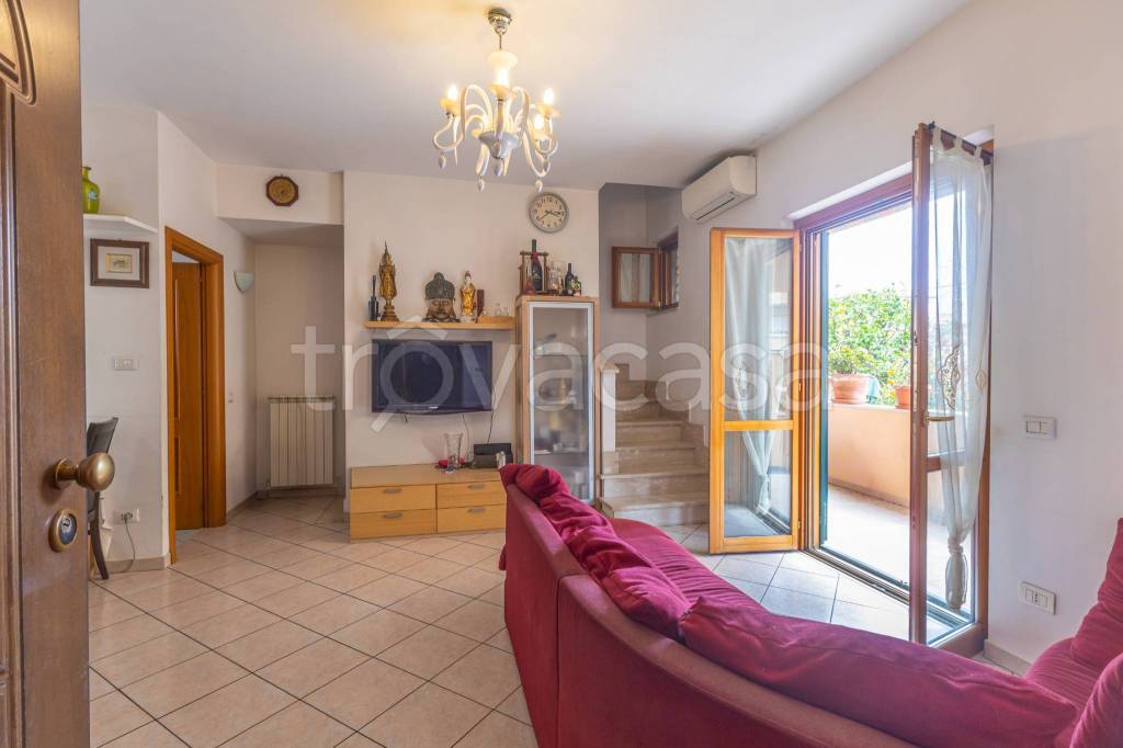 casa indipendente in vendita a Fiumicino in zona Isola Sacra