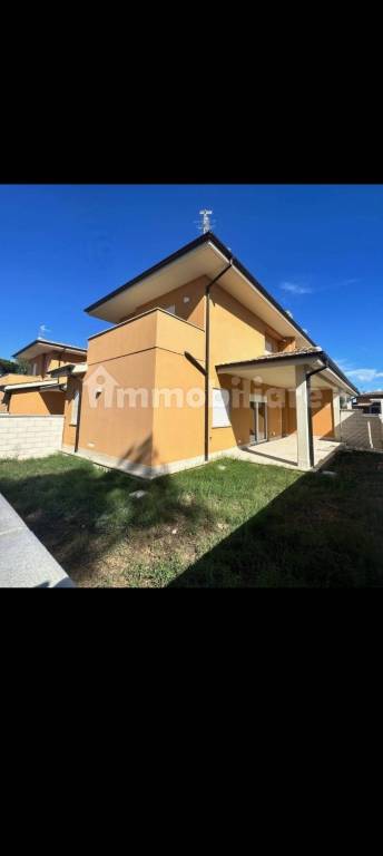 casa indipendente in vendita a Fiumicino in zona Palidoro