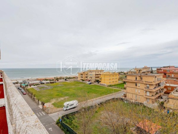 appartamento in vendita a Fiumicino in zona Passo Oscuro