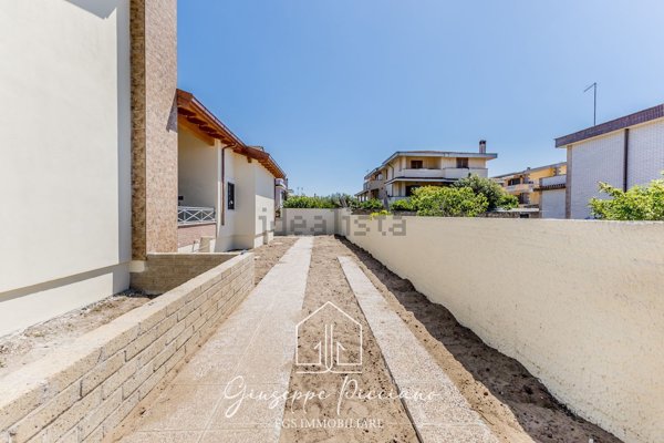 appartamento in vendita a Fiumicino in zona Isola Sacra