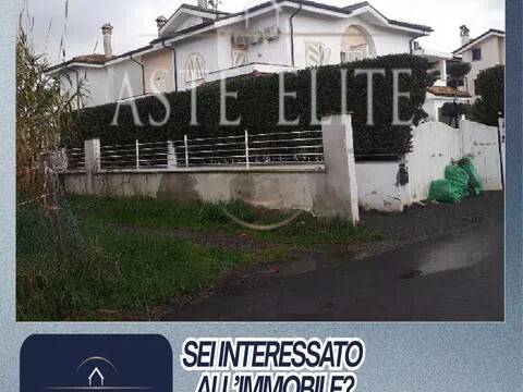 appartamento in vendita a Fiumicino in zona Fregene