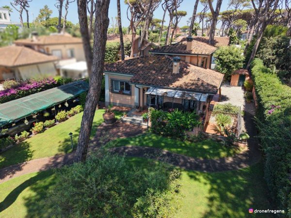 casa indipendente in vendita a Fiumicino in zona Fregene
