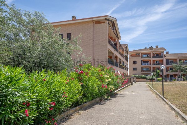 appartamento in vendita a Fiumicino in zona Palidoro