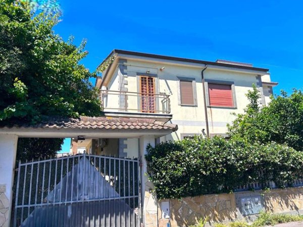 appartamento in vendita a Fiumicino in zona Isola Sacra