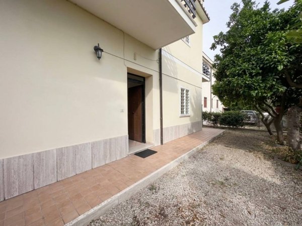 appartamento in vendita a Fiumicino in zona Torrimpietra