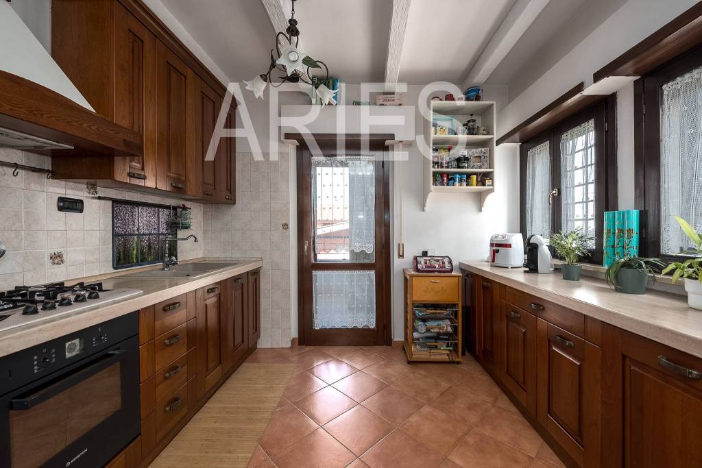 appartamento in vendita a Fiumicino in zona Isola Sacra