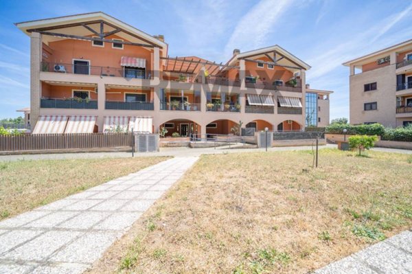 appartamento in vendita a Fiumicino in zona Palidoro
