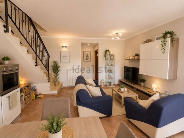 appartamento in vendita a Fiumicino in zona Isola Sacra