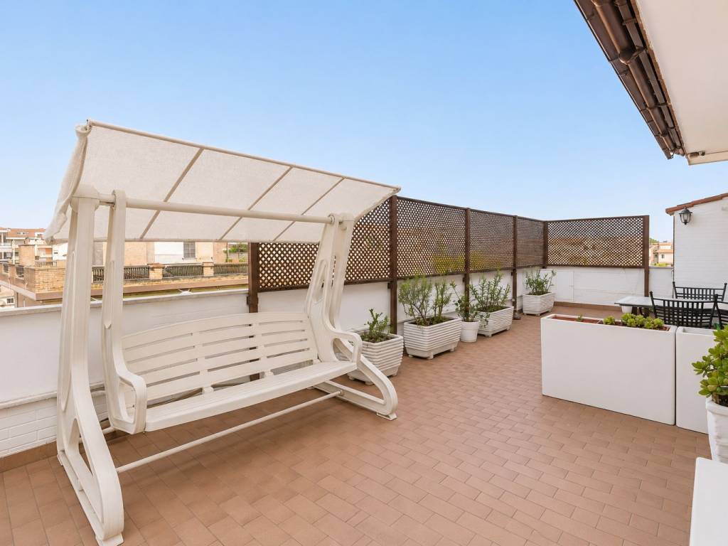 appartamento in vendita a Fiumicino in zona Isola Sacra