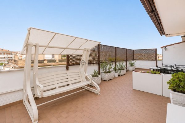 appartamento in vendita a Fiumicino in zona Isola Sacra