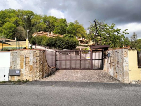 casa indipendente in vendita a Fiumicino