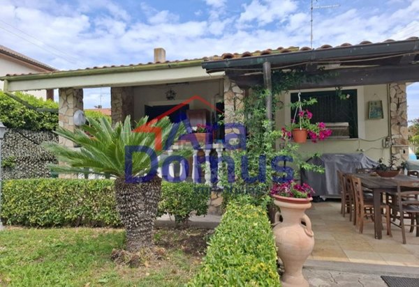 casa indipendente in vendita a Fiumicino in zona Aranova
