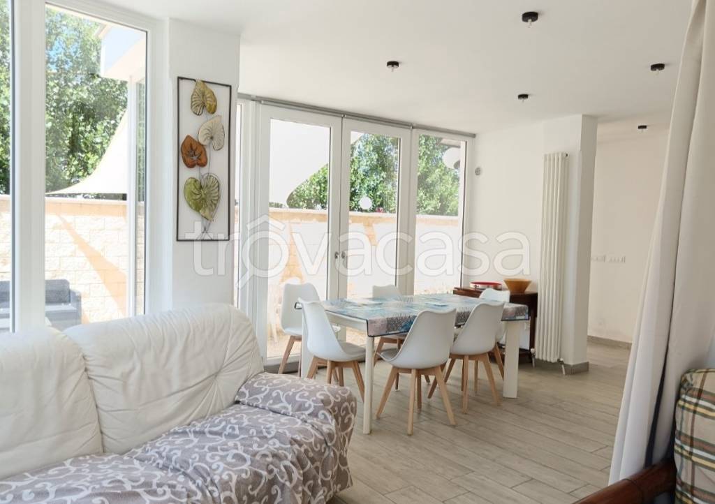casa indipendente in vendita a Fiumicino in zona Focene