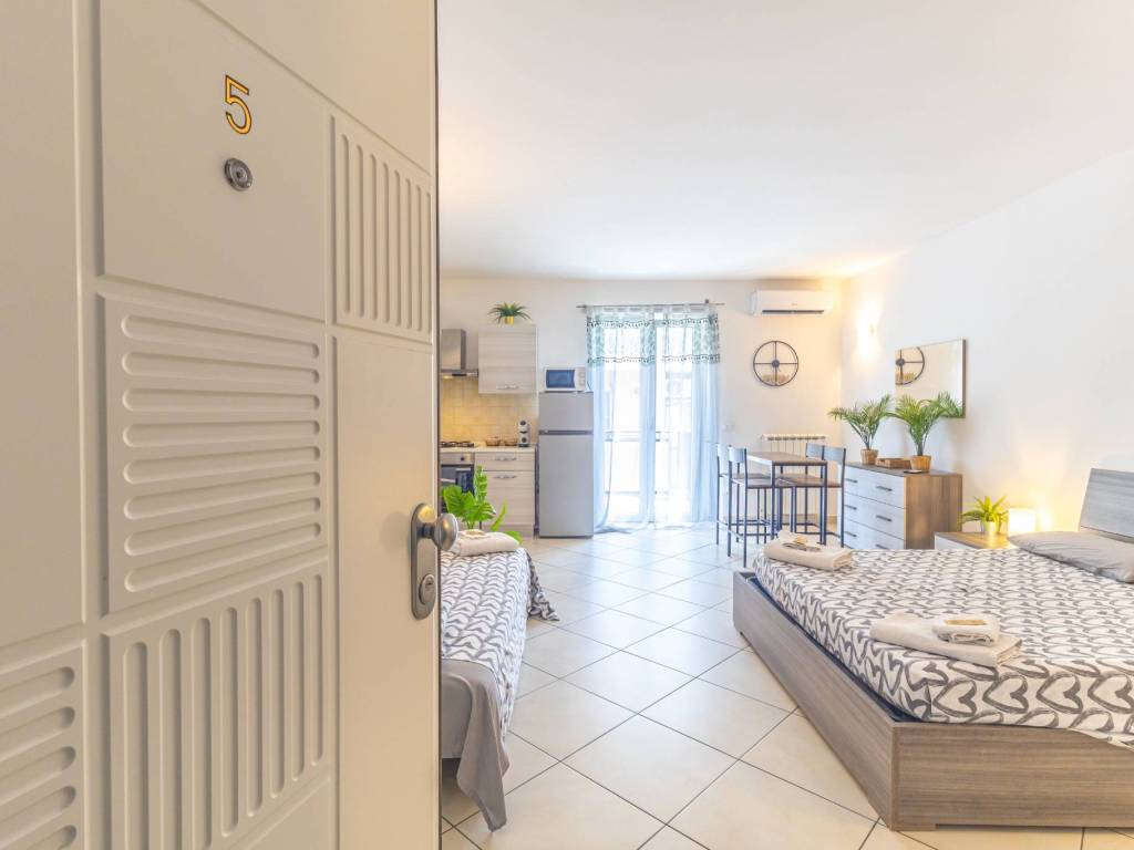 appartamento in vendita a Fiumicino in zona Isola Sacra