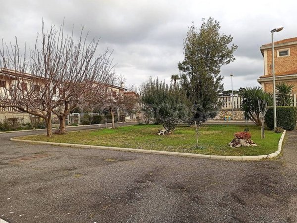 appartamento in vendita a Fiumicino in zona Palidoro