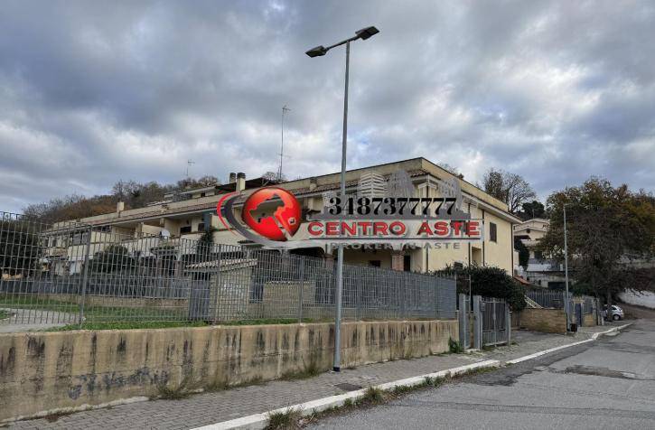 appartamento in vendita a Fiumicino in zona Aranova