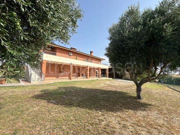 casa indipendente in vendita a Fiumicino in zona Tragliata