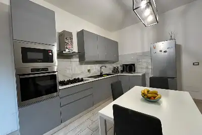 casa indipendente in vendita a Fiumicino in zona Isola Sacra