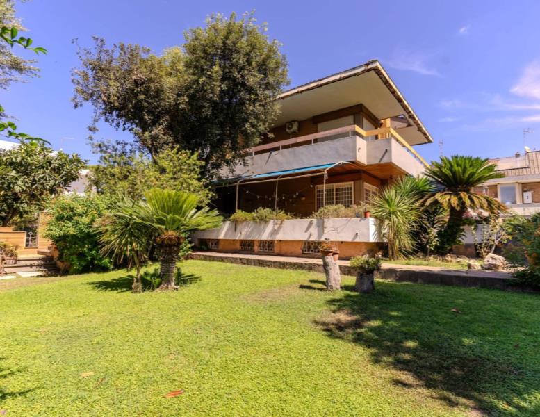casa indipendente in vendita a Fiumicino in zona Fregene