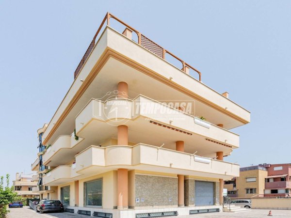 appartamento in vendita a Fiumicino in zona Isola Sacra