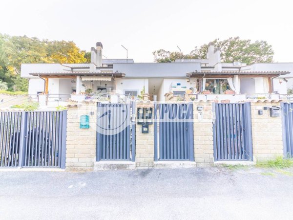 casa indipendente in vendita a Fiumicino in zona Aranova