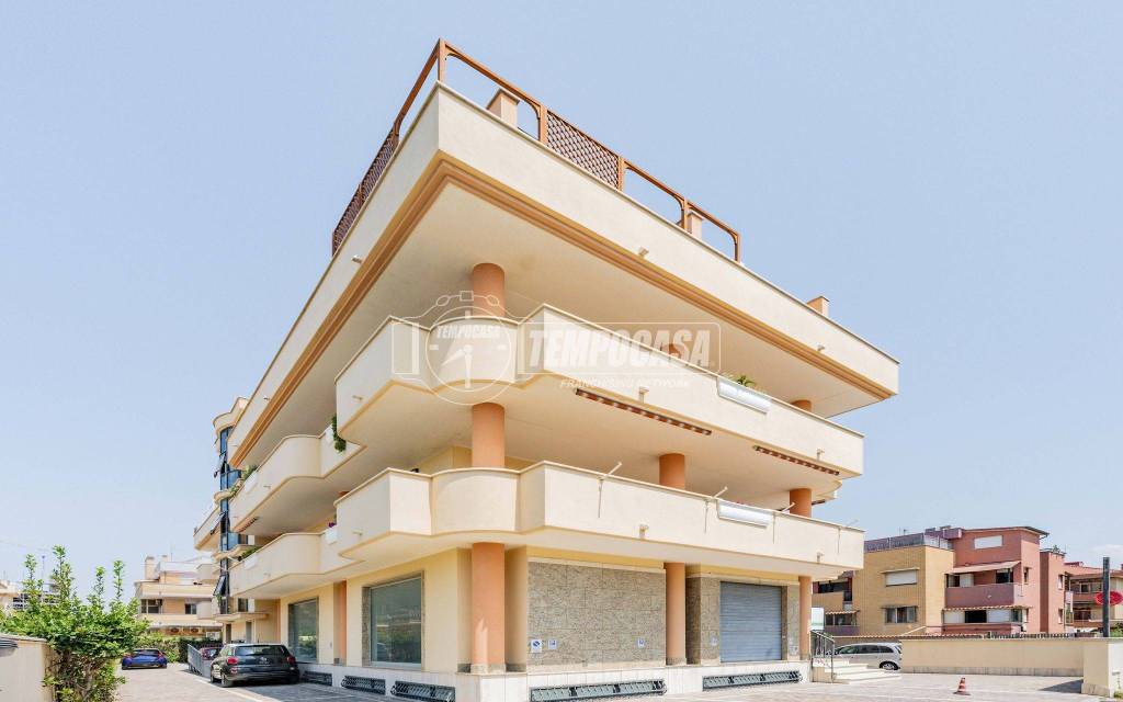 appartamento in vendita a Fiumicino in zona Isola Sacra