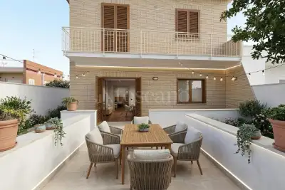 casa indipendente in vendita a Fiumicino in zona Isola Sacra
