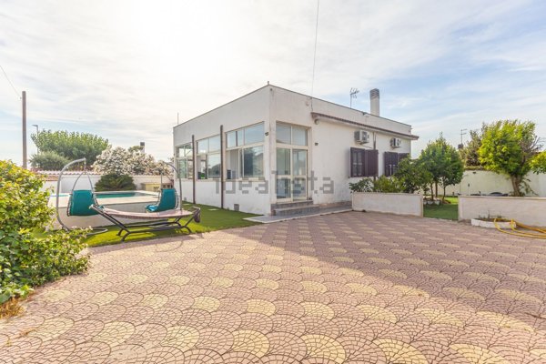 casa indipendente in vendita a Fiumicino in zona Focene