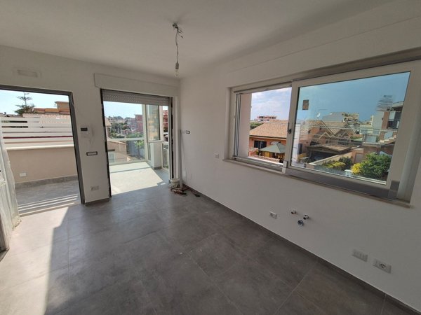 appartamento in vendita a Fiumicino in zona Isola Sacra