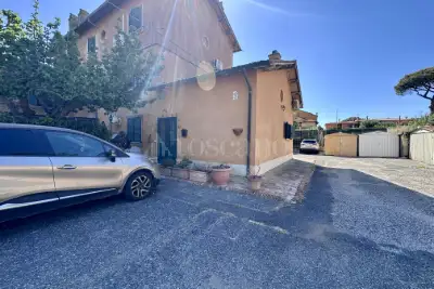 casa indipendente in vendita a Fiumicino in zona Torrimpietra