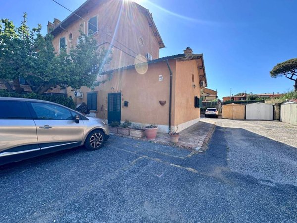 appartamento in vendita a Fiumicino in zona Torrimpietra