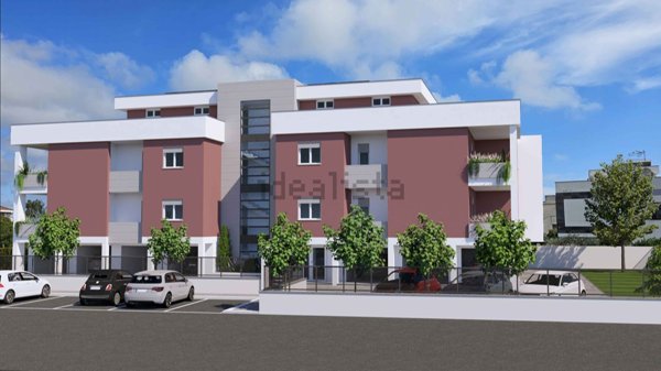 appartamento in vendita a Fiumicino in zona Isola Sacra