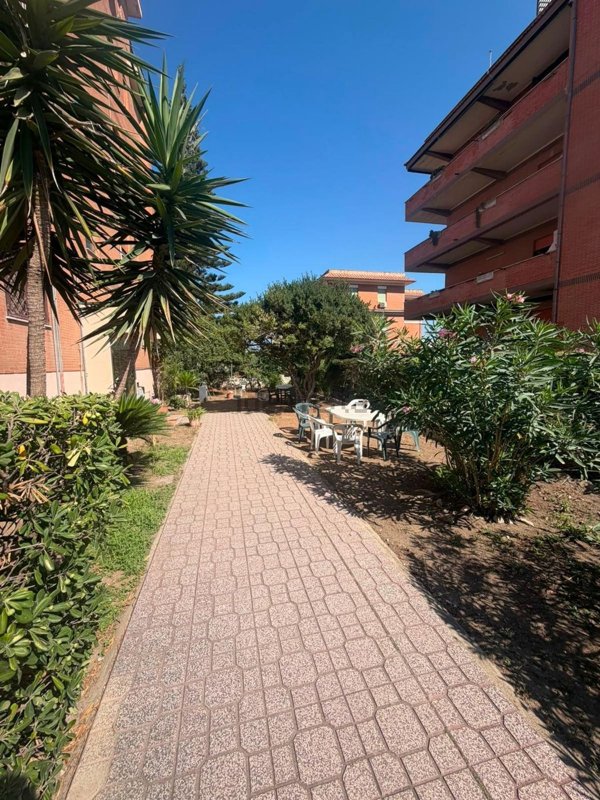 appartamento in vendita a Fiumicino in zona Passo Oscuro