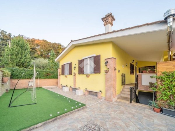 casa indipendente in vendita a Fiumicino in zona Aranova