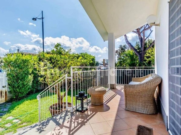 casa indipendente in vendita a Fiumicino in zona Fregene