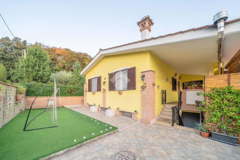 casa indipendente in vendita a Fiumicino in zona Aranova