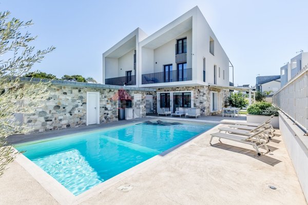 casa indipendente in vendita a Fiumicino in zona Fregene