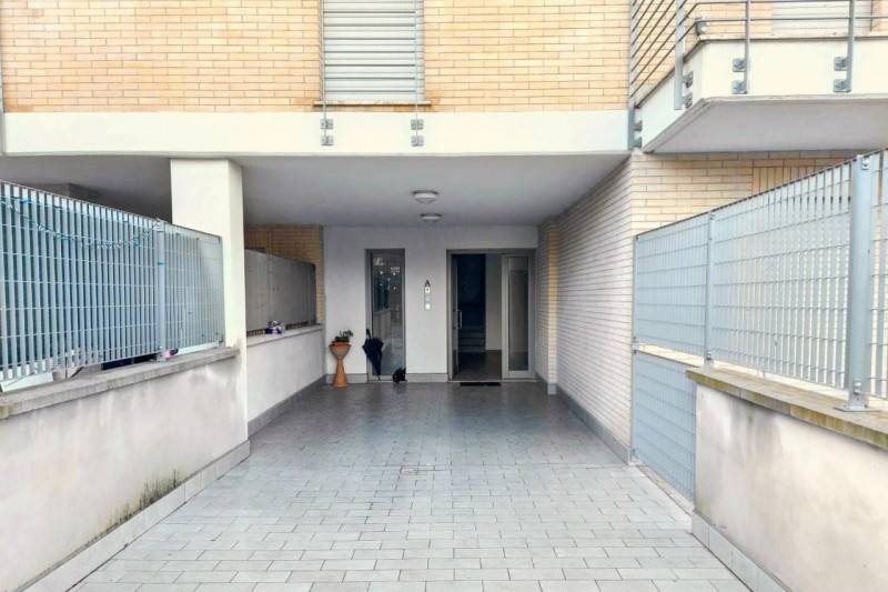 box auto in vendita a Fiumicino in zona Torrimpietra