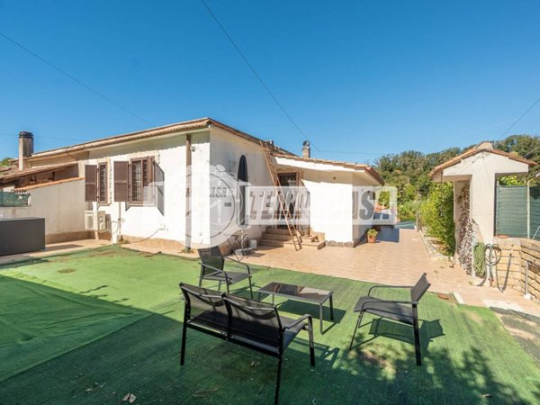 casa indipendente in vendita a Fiumicino in zona Aranova
