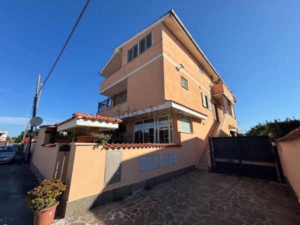 appartamento in vendita a Fiumicino in zona Isola Sacra