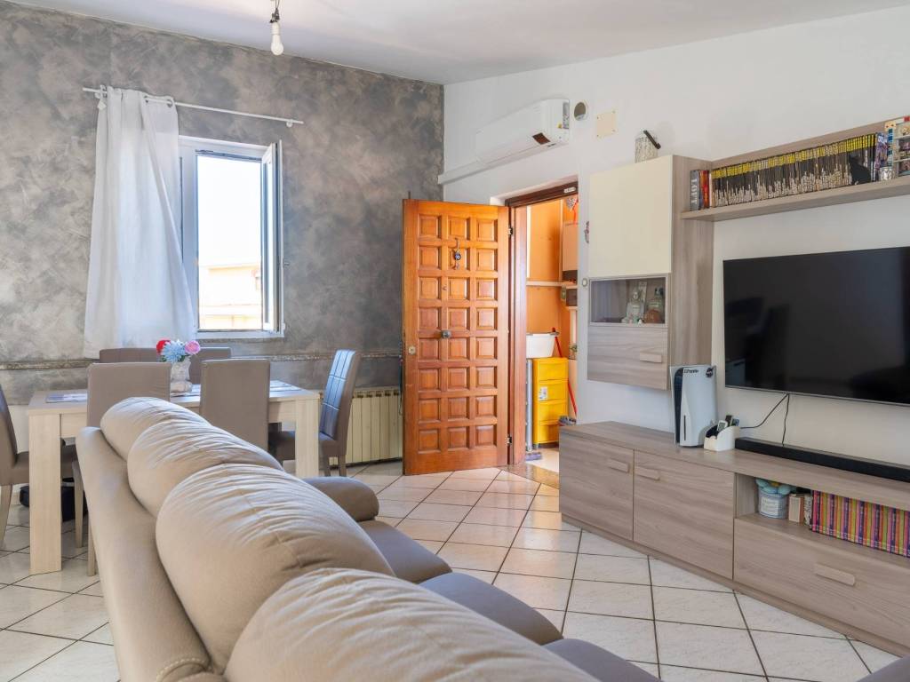 appartamento in vendita a Fiumicino in zona Isola Sacra