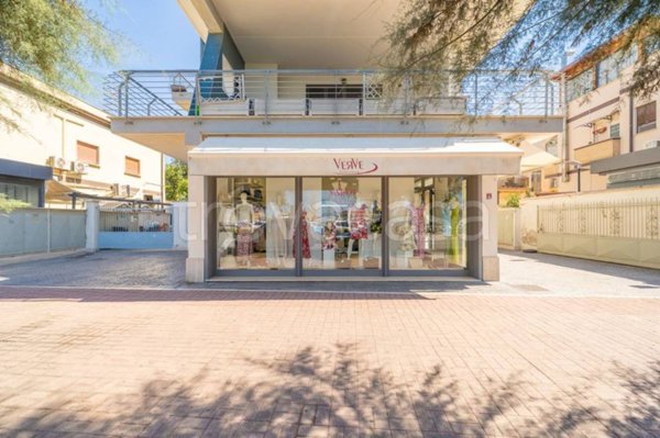 appartamento in vendita a Fiumicino in zona Isola Sacra